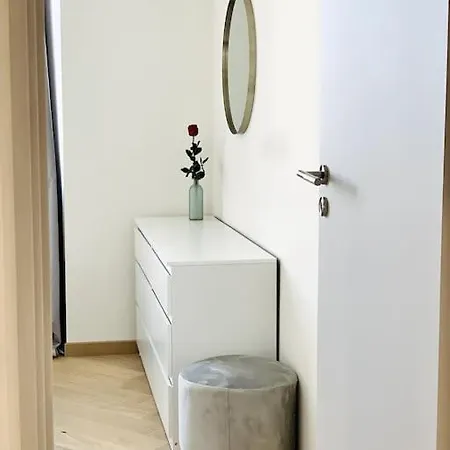 Bright, Newly Renovated Nizza