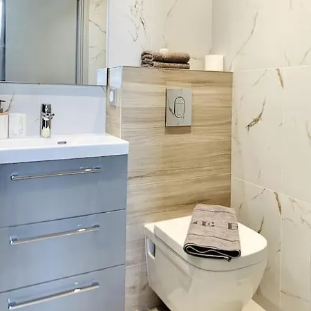 Διαμέρισμα Bright, Newly Renovated