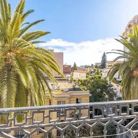 Bright, Newly Renovated * Νίκαια